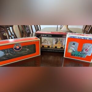 Selling for friend.  3 pack of unopened Christmas cars.